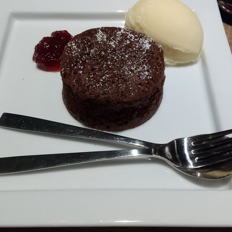 クラッドカーカバニラアイス添え(オスロコーヒー 新宿サブナード店)