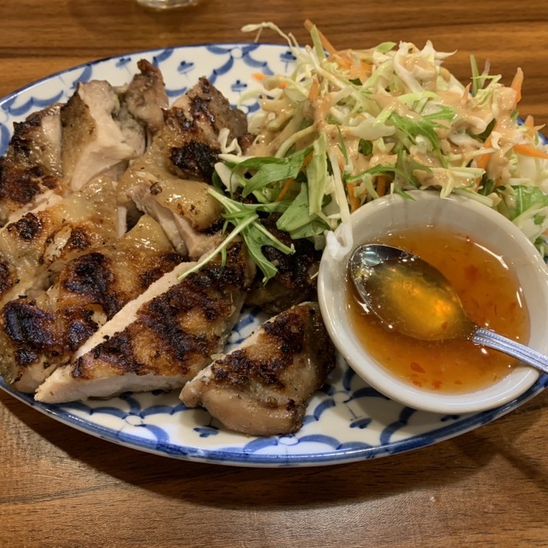 ガイヤーン(タイの鶏モモ焼き)(タイ ラック タイ )