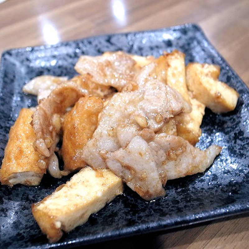 バラ肉と厚揚げのオイスターソース炒め(立ち飲み 勝)