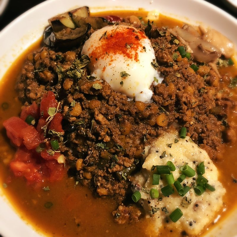 海老出汁マトン＆ポークキーマ クミン香る新じゃがマッシュポテトのせ(旧ヤム邸 空堀店)