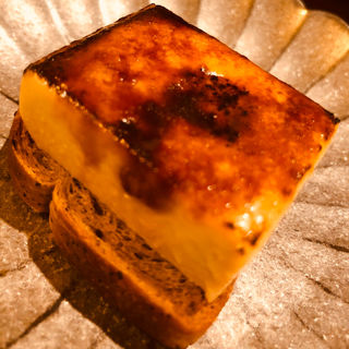 フォアグラのブリュレとエスプレッソブレッド(セルサルサーレ （sel sal sale）)