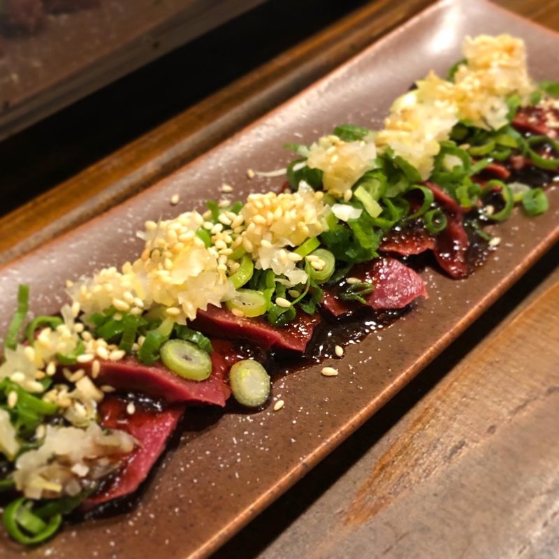 牛ハツ刺し(筑豊ホルモン ボタ山)