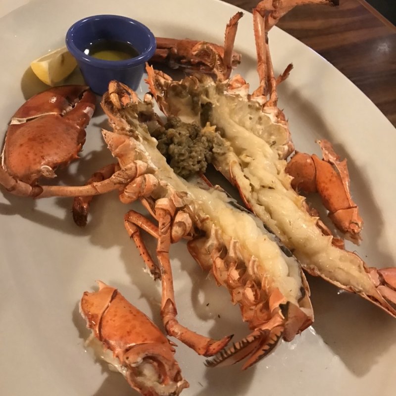 ロブスターテールの黄金焼きジューシィカットステーキ（パンorライス）(レッドロブスター 上板橋店)