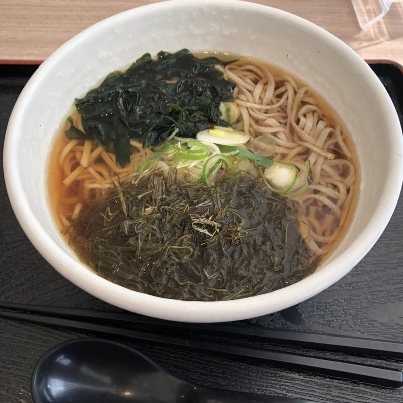 わかめガゴメ昆布蕎麦(きたみちフードコート 輪厚PA上り)