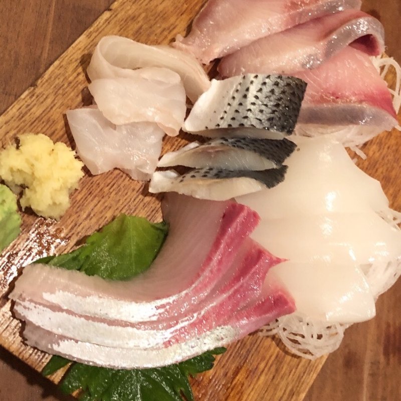 刺身盛り合わせ(ラヂ モリヤ )