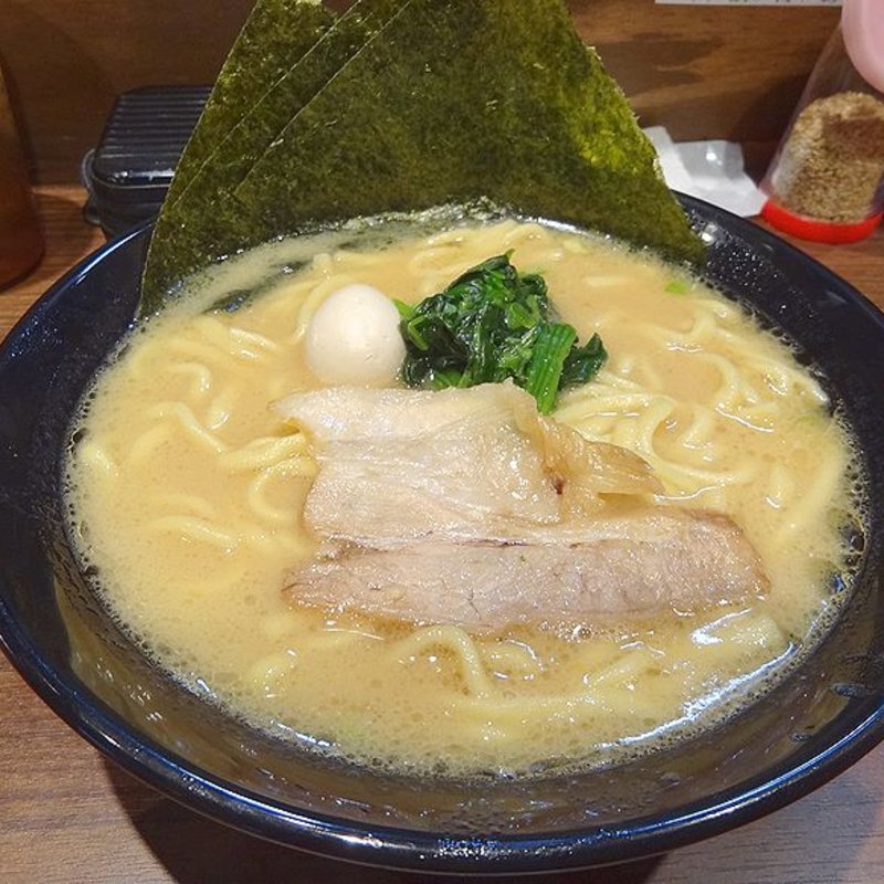 ラーメン(横浜家系ラーメン 金山家)