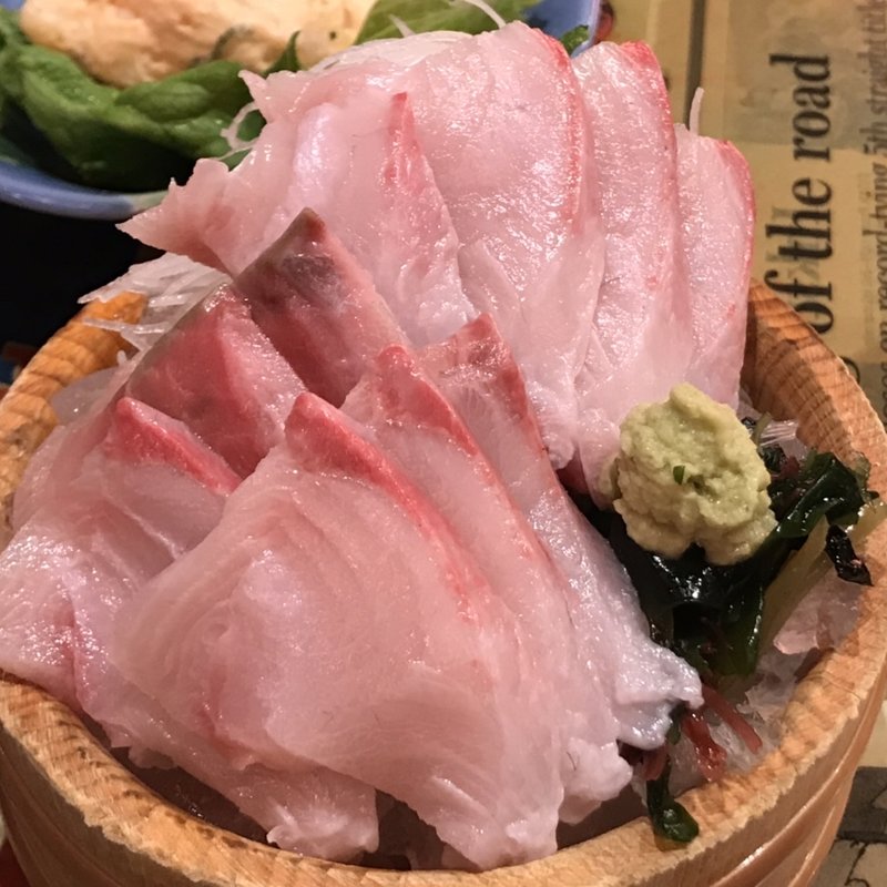 寒鰤刺し10貫盛り(目利きの銀次 半蔵門駅前店)