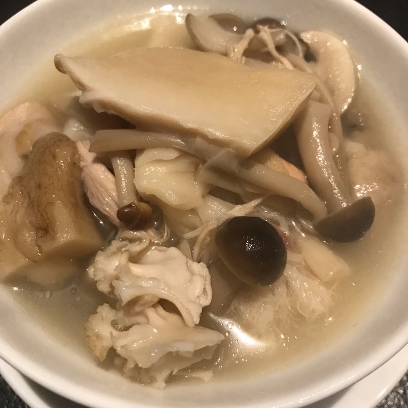 火鍋キノコ六類盛(御膳房 銀座店 （中国雲南料理、雲南キノコ火鍋専門店）)