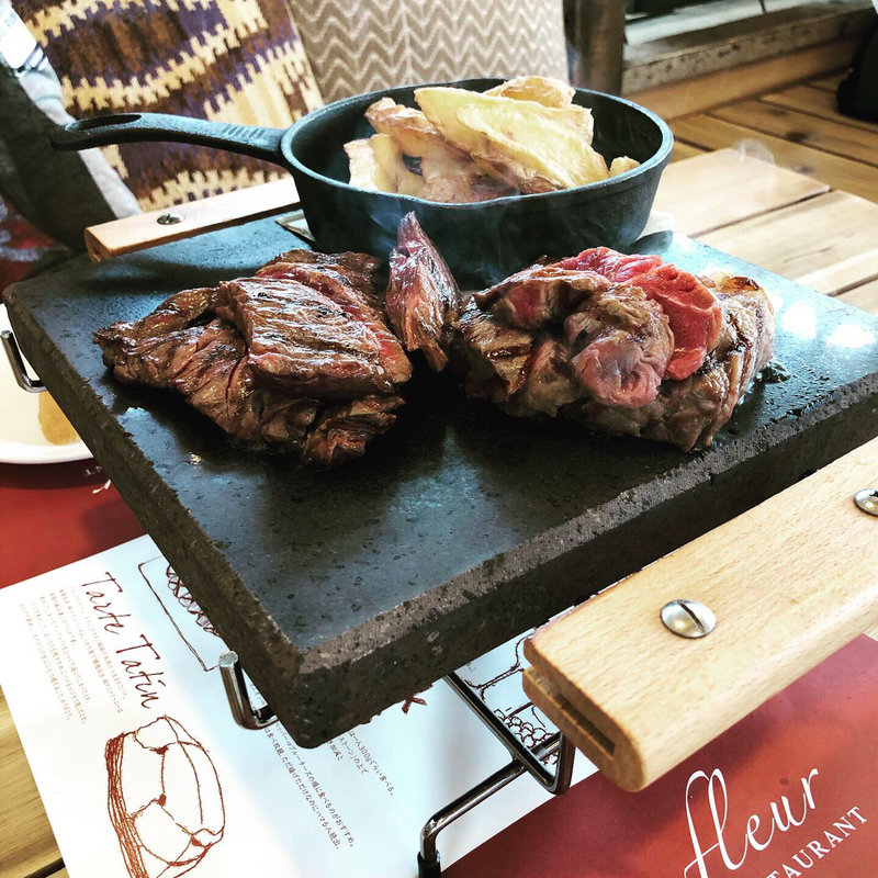 フランス産シャロレー牛 肩ロース(サクレフルール)