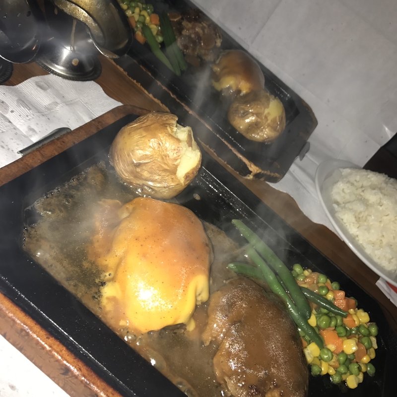 ハーフ＆ハーフハンバーグ(ゴールドラッシュ 池袋店)