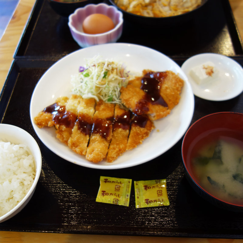 ダブルカツ定食(大衆食堂 あらたま)