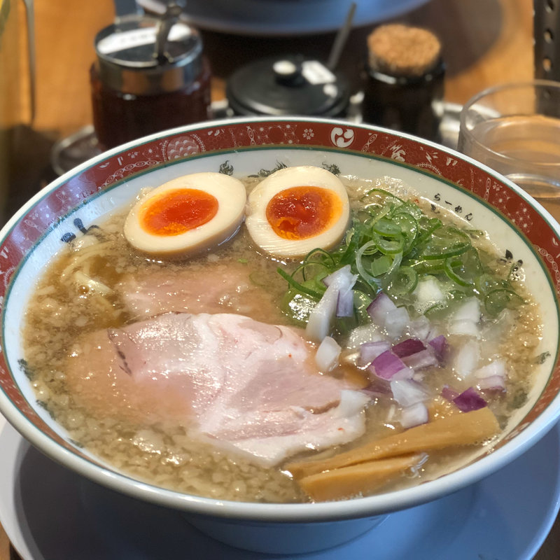 味玉背脂煮干そば(セアブラノ神 壬生本店)