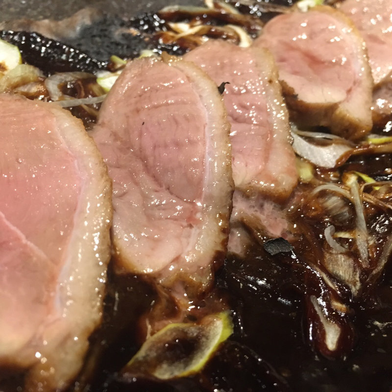 鴨の朴葉焼き(筥崎鳩太郎商店)