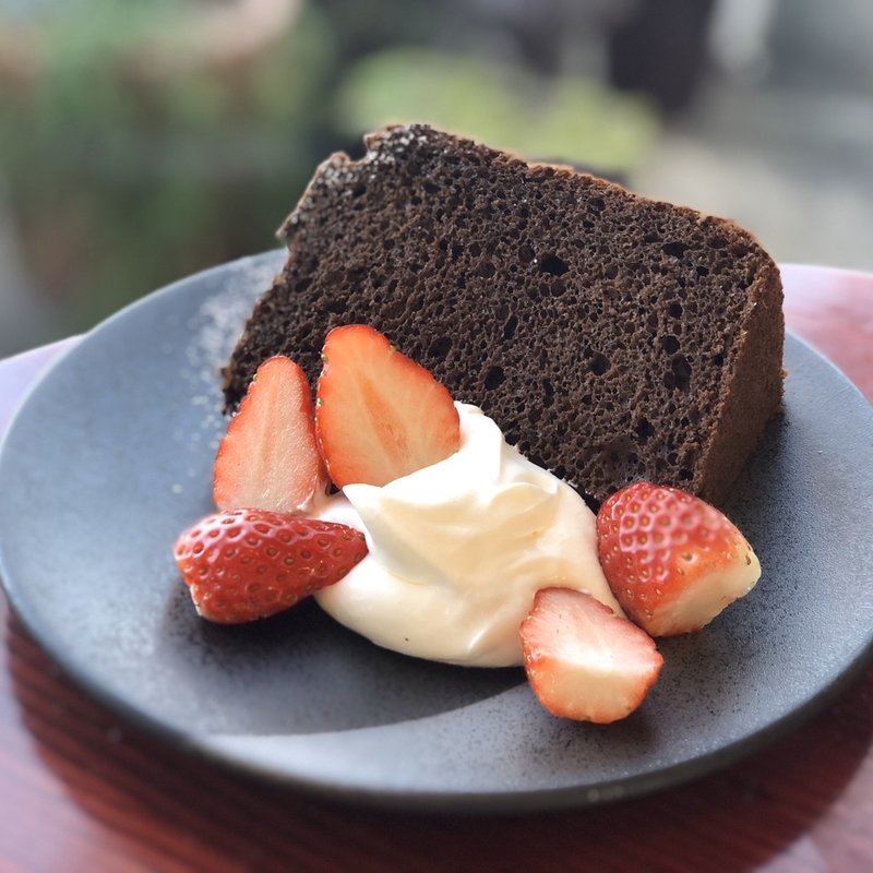 いちごとチョコレートシフォン(カフェ・ド・ラパン )