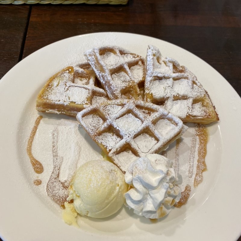 メープルワッフル(レギュラー)(カフェ・ド・エル （Cafe de aile ）)