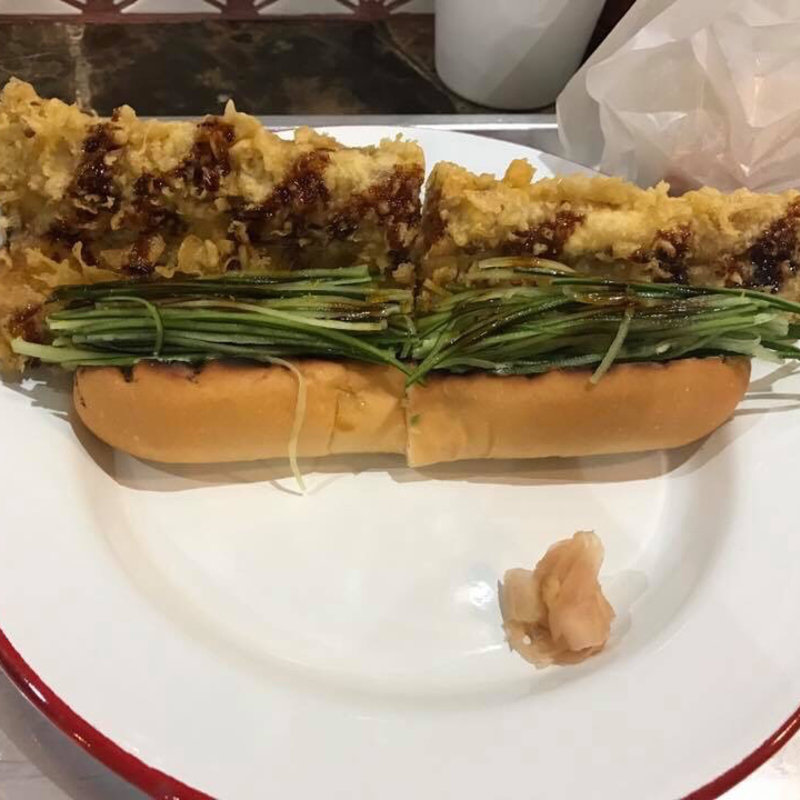 活け〆煮穴子の天ぷらドッグ(デリファシャス)