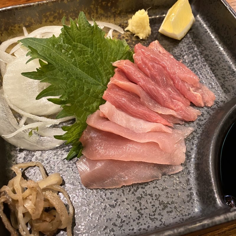 鳥刺し(焼鳥丸万 本店)