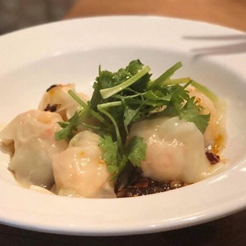 蝦仁紅油抄手（ピリ辛エビワンタン）セット(台湾食堂 kitchen kiki)