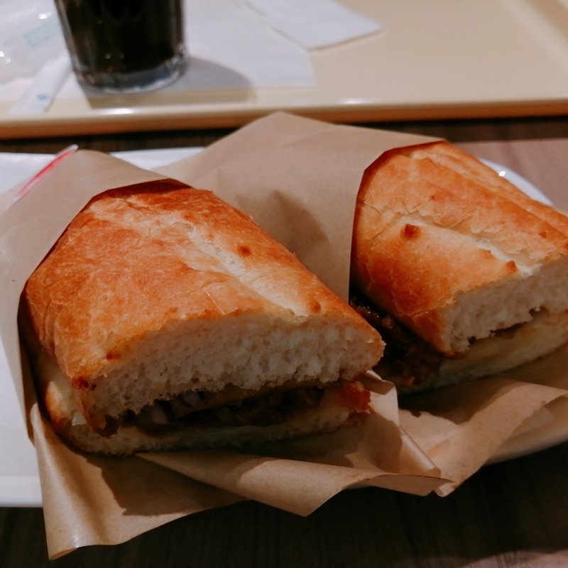 ミラノサンド　デミグラスソースと三種のチーズ(ドトールコーヒーショップ スーパービバホーム小田原国府津店)