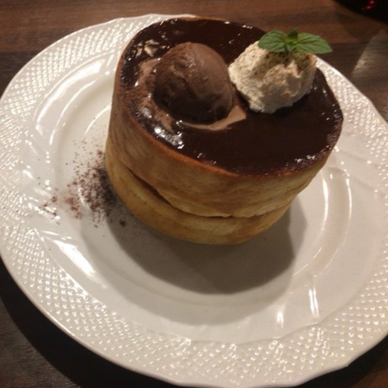 窯焼きスフレパンケーキ(星乃珈琲店)