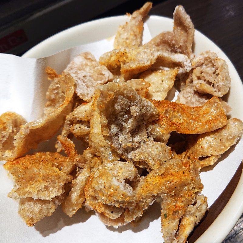 やみつき鶏皮チップス(やきとりセンター 川崎仲見世通り店)