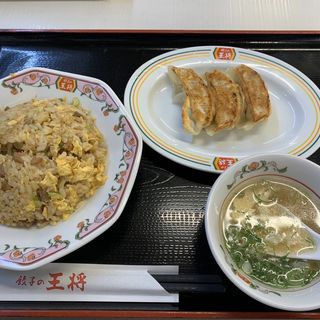 チャーハン、餃子(餃子の王将 京都東インター店 )