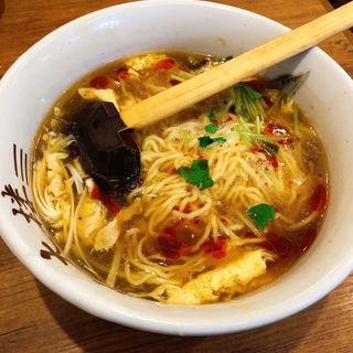 酸辣湯麺(中華麺・飯 太楼 新丸子店)