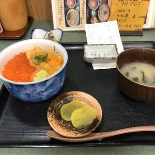 いくら生ウニ丼