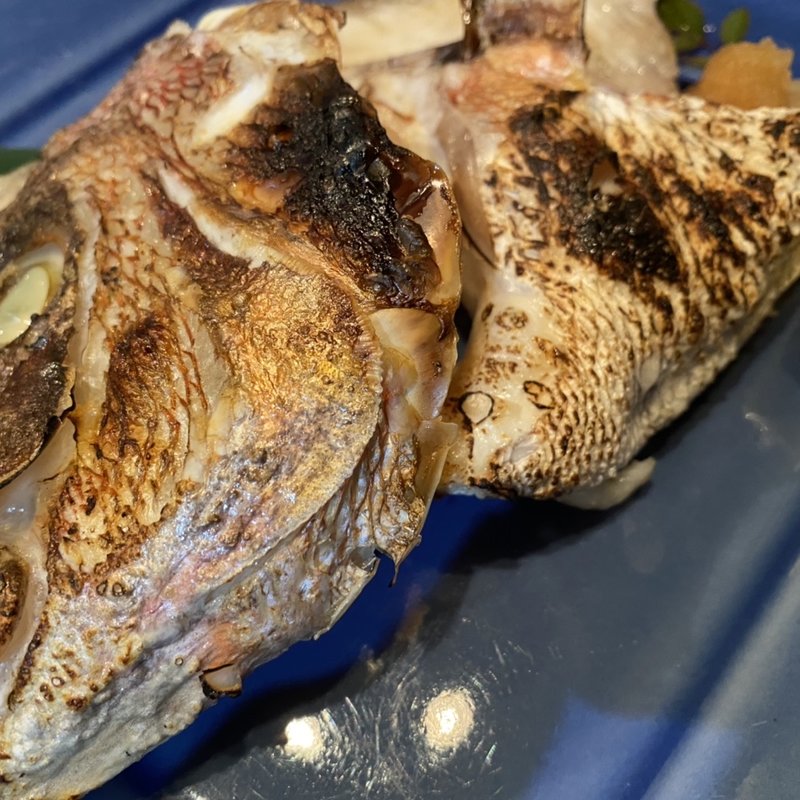 鯛のカマ焼き(海鮮居酒屋 なかよし難波店)