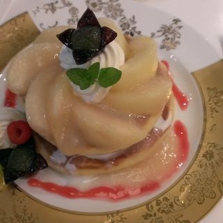 桃のパンケーキ(渋谷西村 フルーツパーラー)