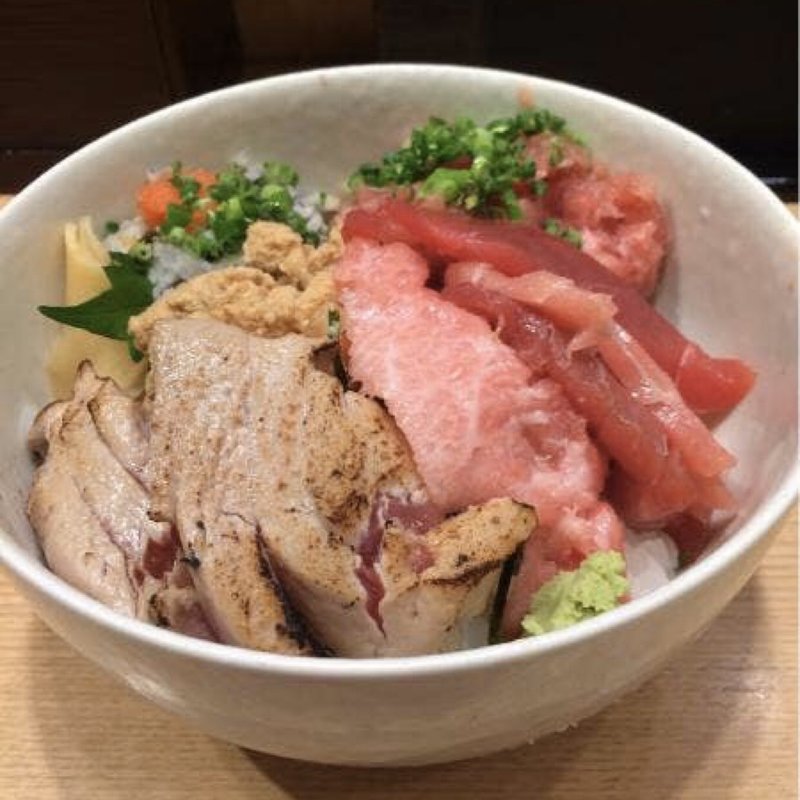 まぐろ一本丼(築地魚河岸まぐろ一代 ecute上野店)
