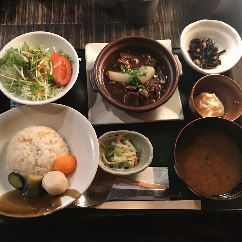 だいこんやの牛舌シチュー 八丁味噌仕立て(だいこんや 神楽坂 )