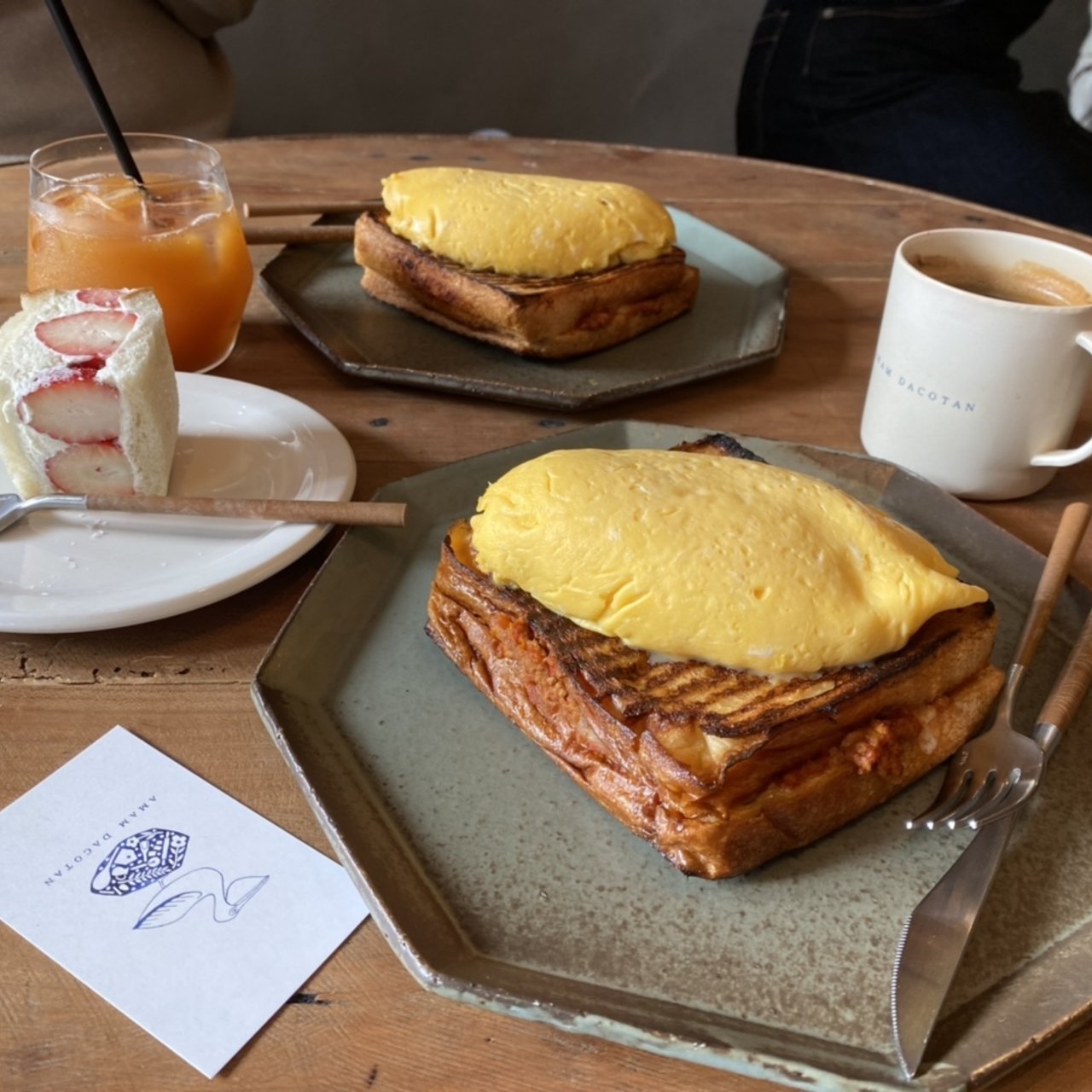 六本松の住宅街に3月にオープンした のっけトーストがメインの On The Toast 福岡美味巡り