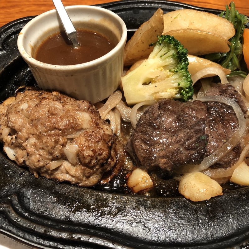 半ステ半バーグランチセット(素敵庵 銀座店)