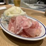生ハムとチーズ