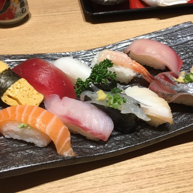 お手ごろ握り10貫(能登前寿司　もりもり寿し )