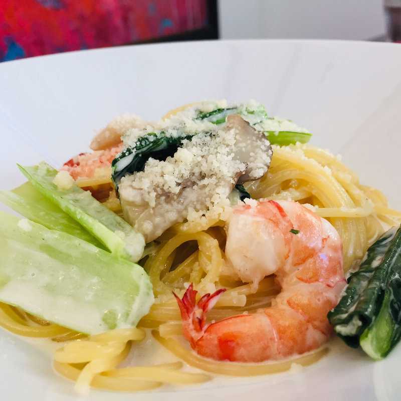 赤海老と舞茸の艶やかなクリームソーススパゲッティ(カフェ トリエステ )