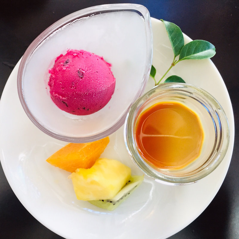 カプチーノプディングとぶどうのソルベット (カフェ トリエステ )