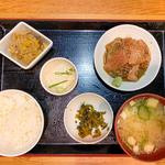 胡麻ブリ定食(おきよ食堂)