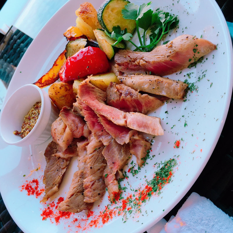 ステーキ(ルームラックスカフェ)