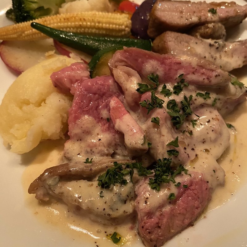 (フレンチ酒場　nanoru　namonai)