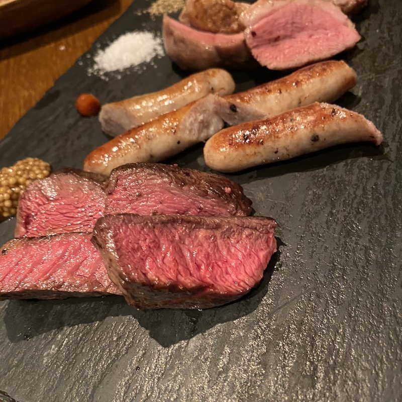 肉の盛り合わせ(フレンチ酒場　nanoru　namonai)