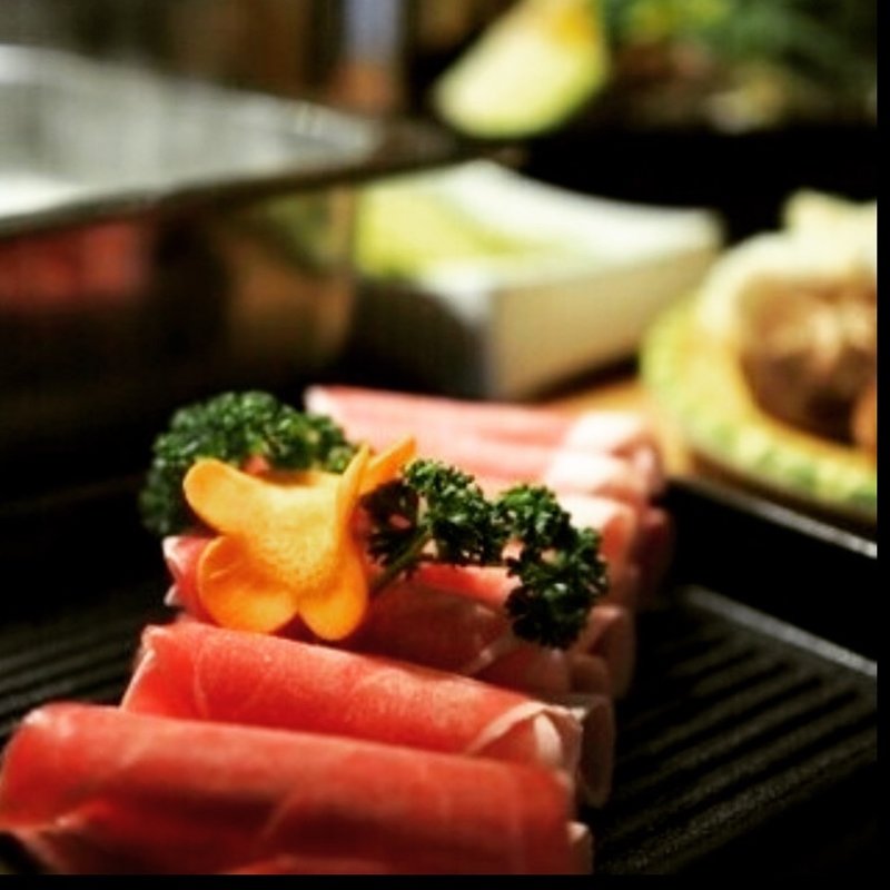 ラムしゃぶ肉(真巴石‐シンバセイ‐ 薬膳火鍋 しゃぶしゃぶ 渋谷店)