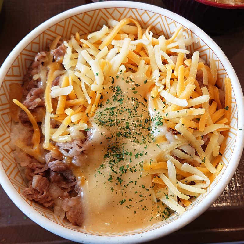とろ～り3種のチーズ牛丼(すき家 下平間店)