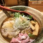 あご醤油らーめん(焼きあご塩らー麺 たかはし )