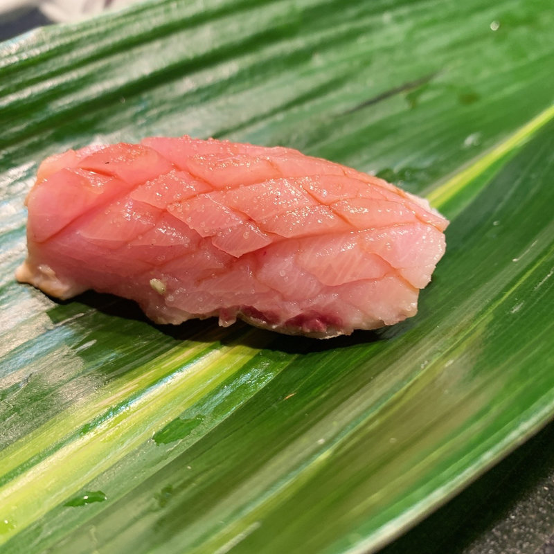 すし(にぎにぎ ー 中野本館)