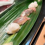 すし(にぎにぎ ー 中野本館)