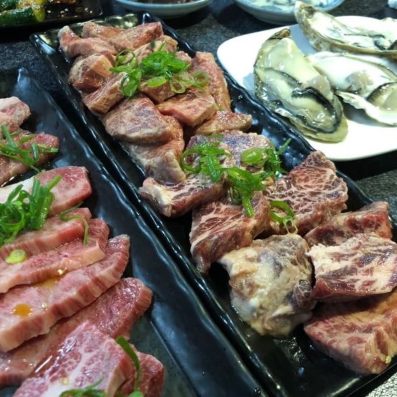 食べ放題もあります(焼肉　炸)