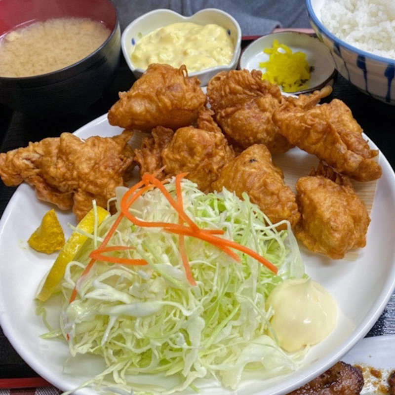 唐揚げ定食(米倉食堂)