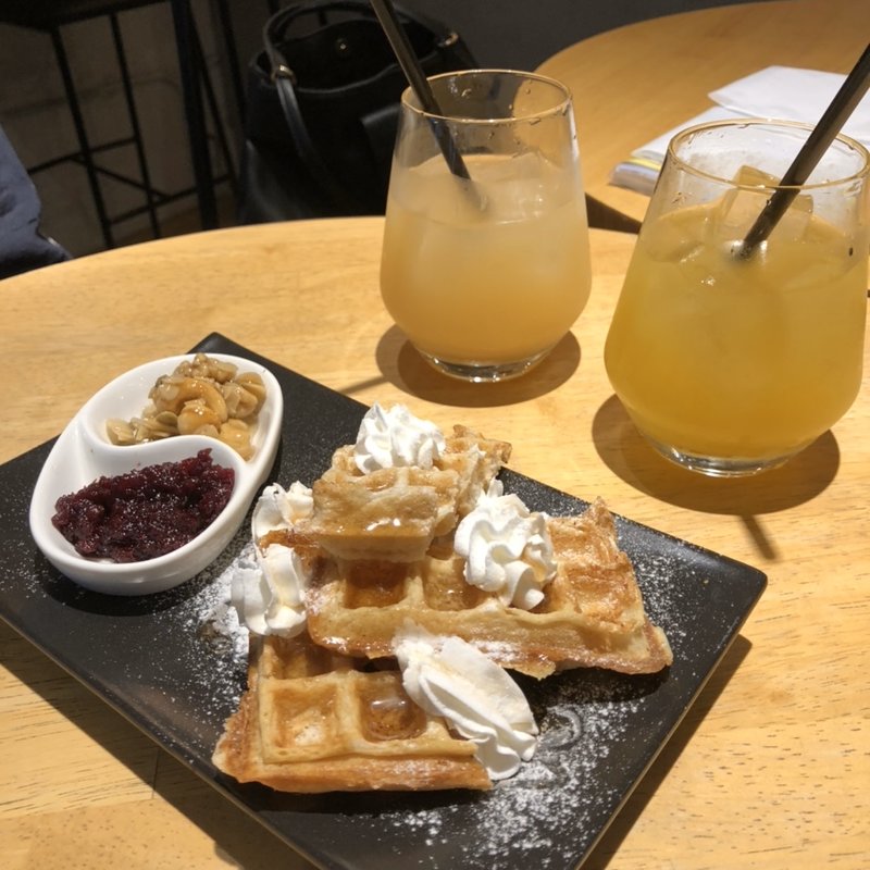 (カフェ ルビーオン青山)